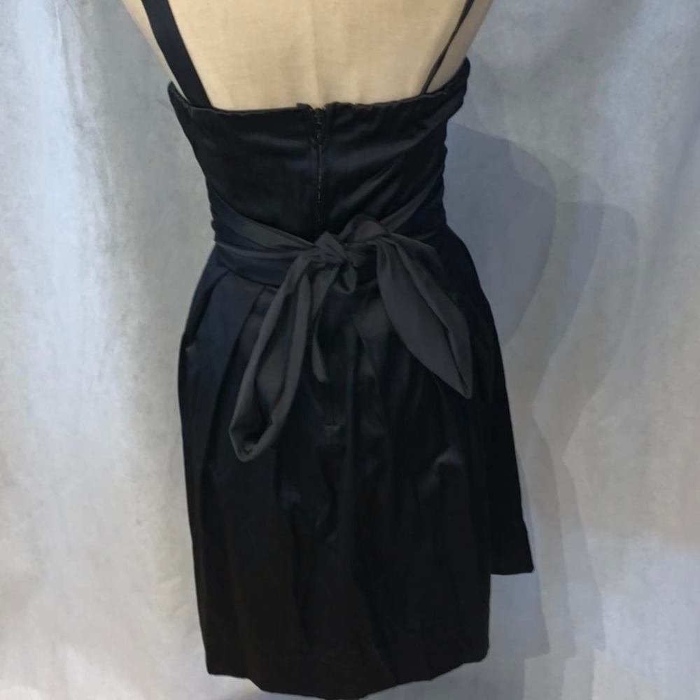 Very cute like new black cocktail dress size 5 - Picture 3 of 3